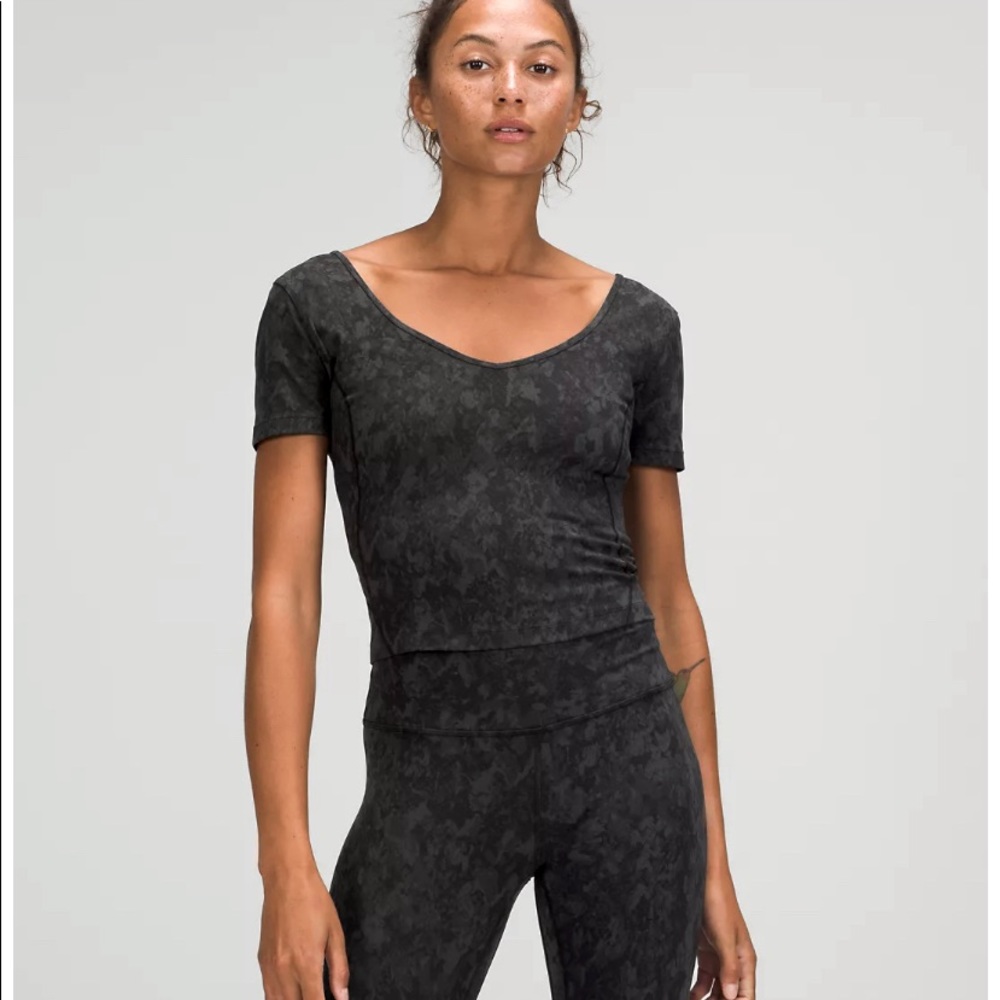 NWT Lululemon crop top